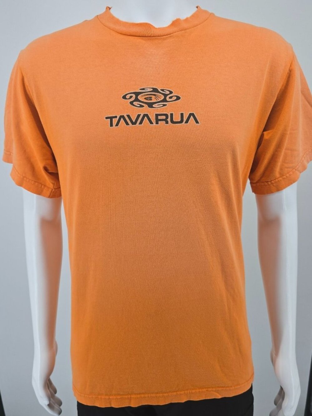 Vintage 1990s Tavarua Island Surf Company Fiji Faded Orange T-Shirt (L)